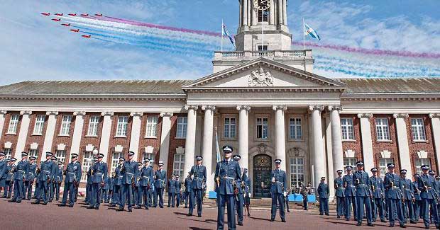 Royal Air Force College Cranwell, foto The Times UK