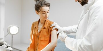vaccination procedure for a young girl